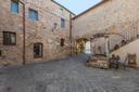 Appartamento restaurato nel cuore di San Quirico d'Orcia, in vendita, San Quirico d'Orcia | Sotheby’s Realty Italy - 18