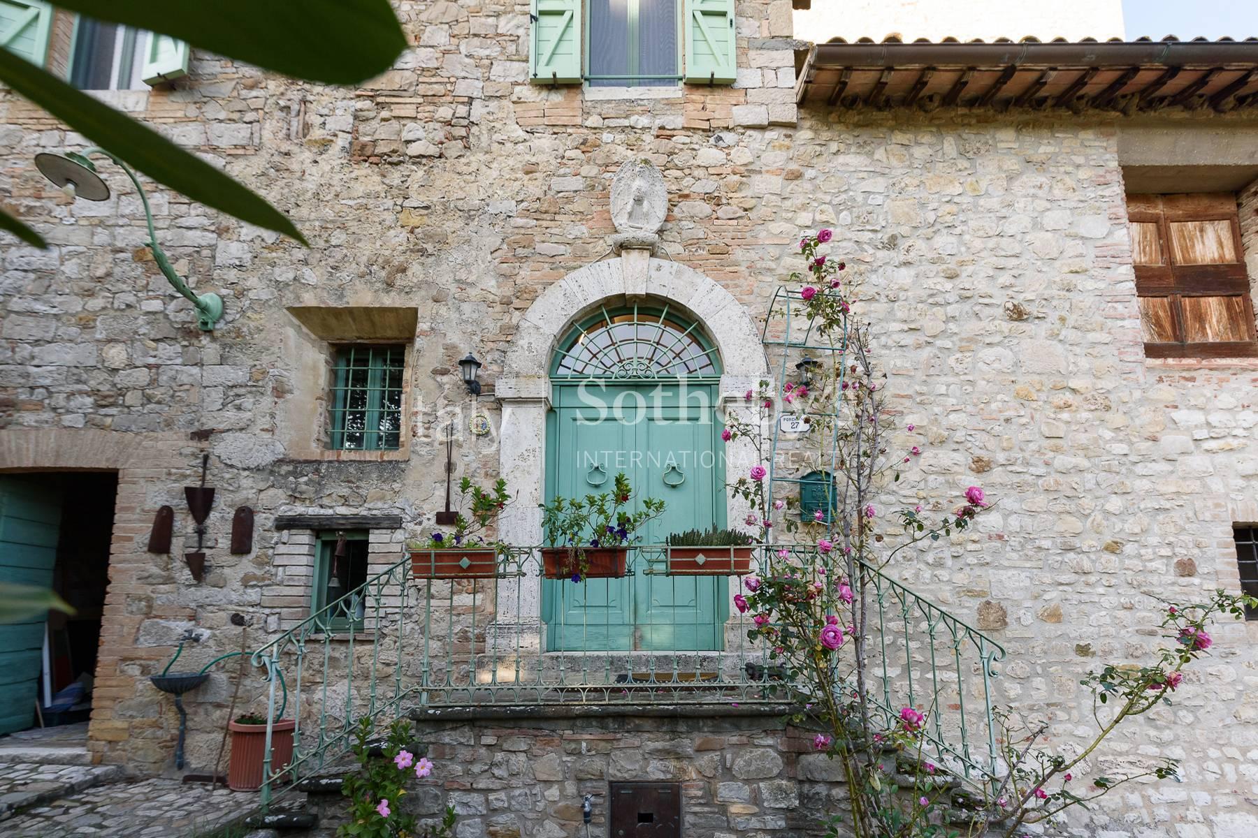 Elegante casale nel borgo medievale con vista su Todi - 6