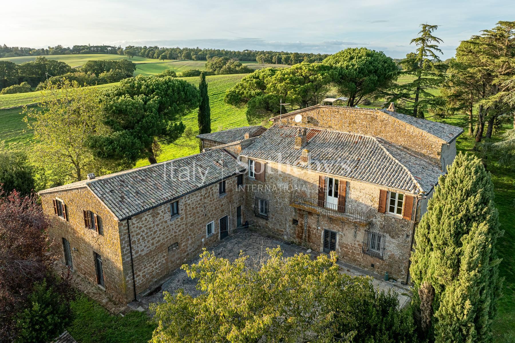 Incantevole borgo del '700 con piscina vicino Orvieto, in vendita, Lubriano | Sotheby’s Realty Italy - 4