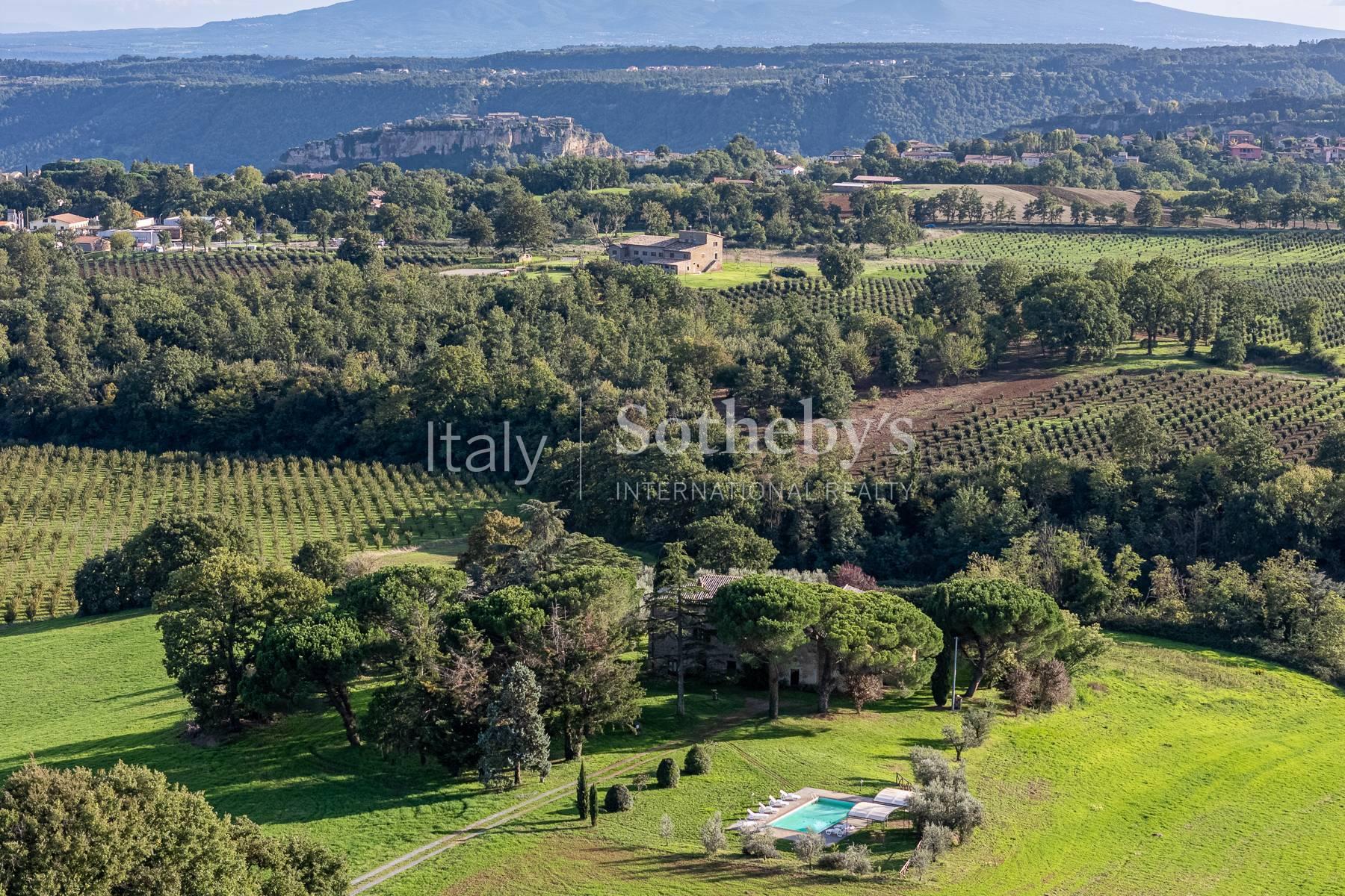 Incantevole borgo del '700 con piscina vicino Orvieto, in vendita, Lubriano | Sotheby’s Realty Italy - 2