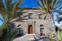 Palazzo storico con piscina e dammusi, in vendita, Pantelleria | Sotheby’s Realty Italy - 4