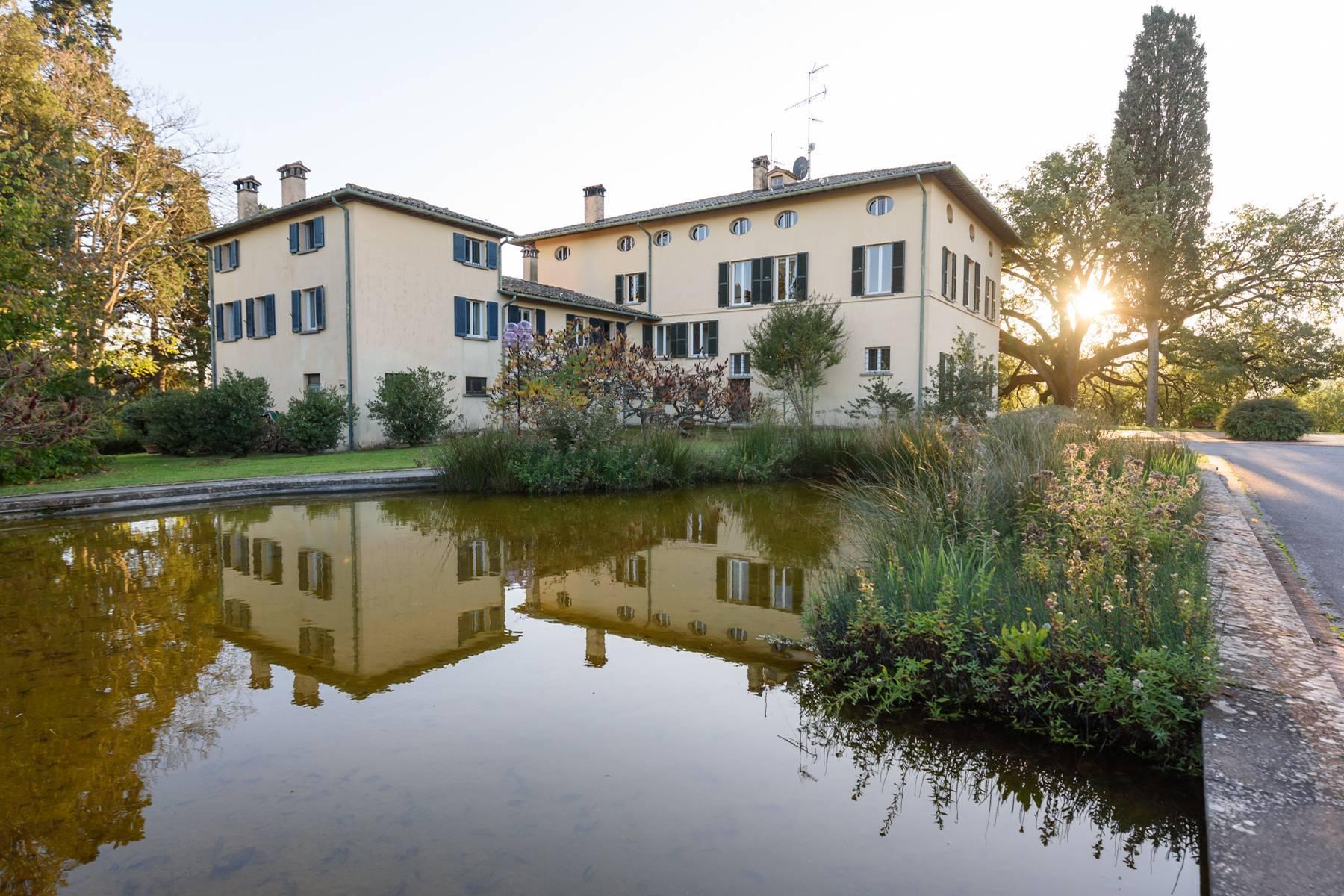 Villa Rinascimentale dal design giapponese e mosaico romano - 1