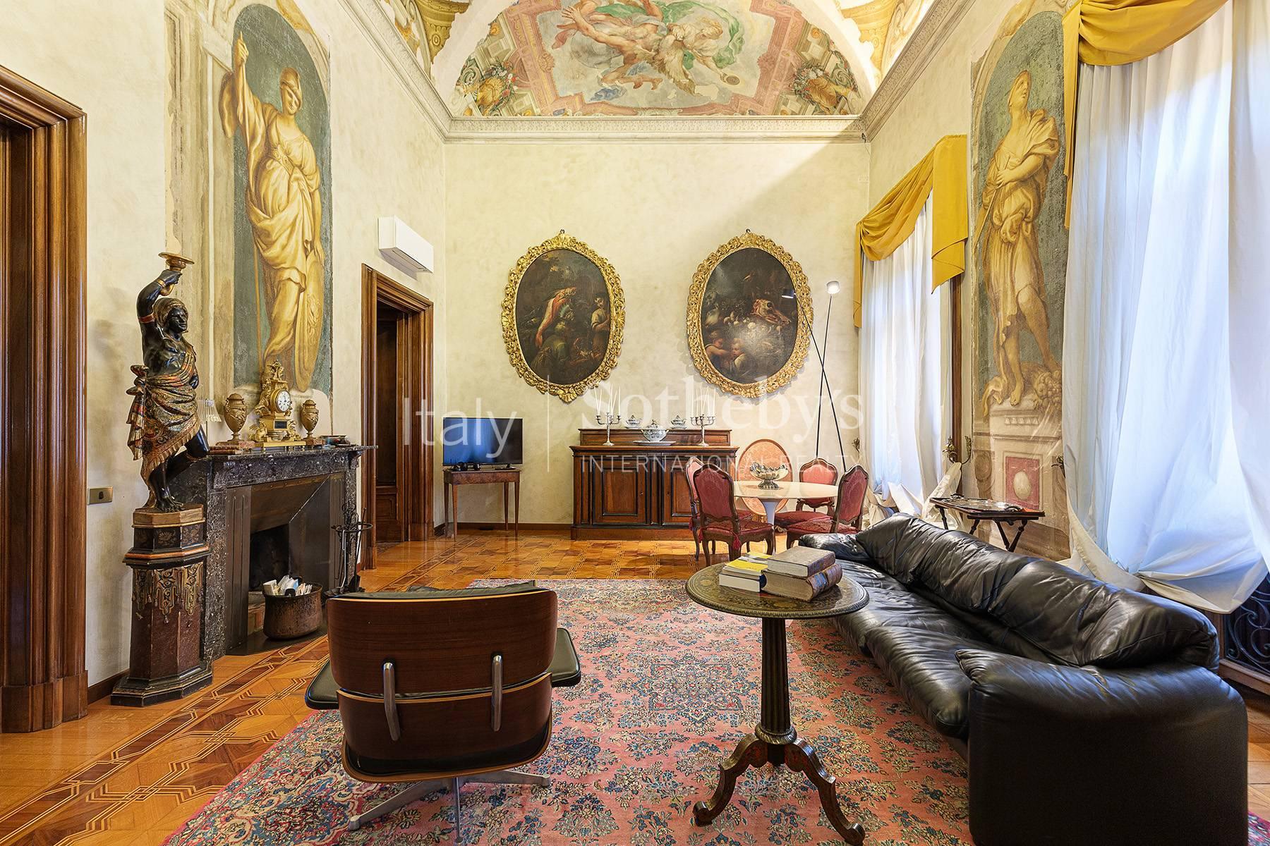 Residenza esclusiva con affreschi in palazzo storico - 4