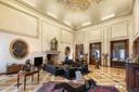 Residenza esclusiva con affreschi in palazzo storico, in vendita, Piacenza | Sotheby’s Realty Italy - 3