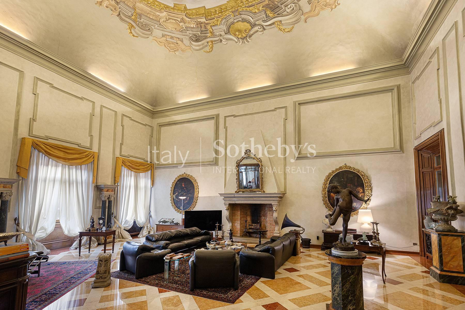 Residenza esclusiva con affreschi in palazzo storico, in vendita, Piacenza | Sotheby’s Realty Italy - 13