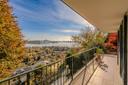 Villa con vista lago e chalet indipendente, in vendita, Lesa | Sotheby’s Realty Italy - 11