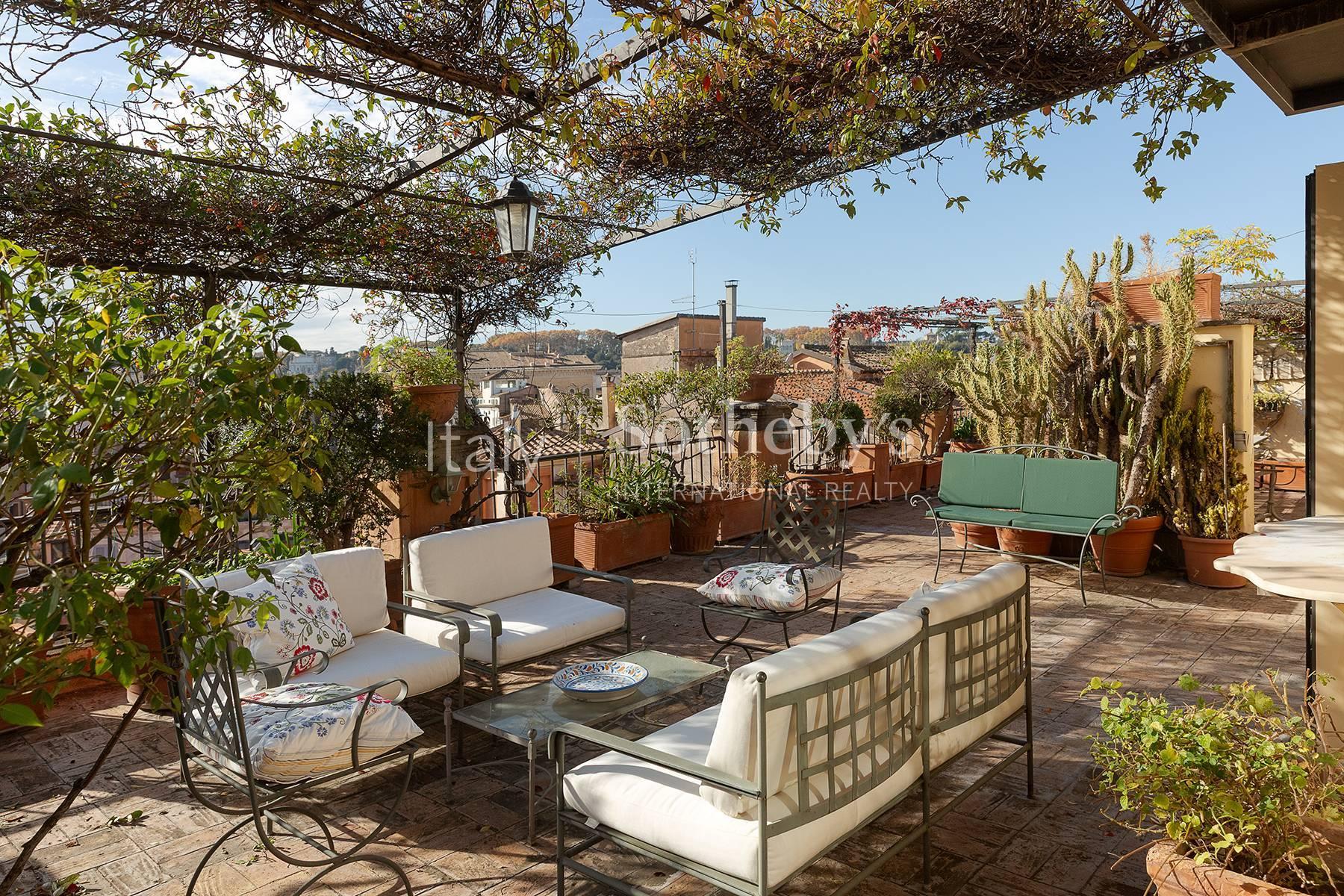 Unique Panoramic Penthouse in the Heart of Rome - 3