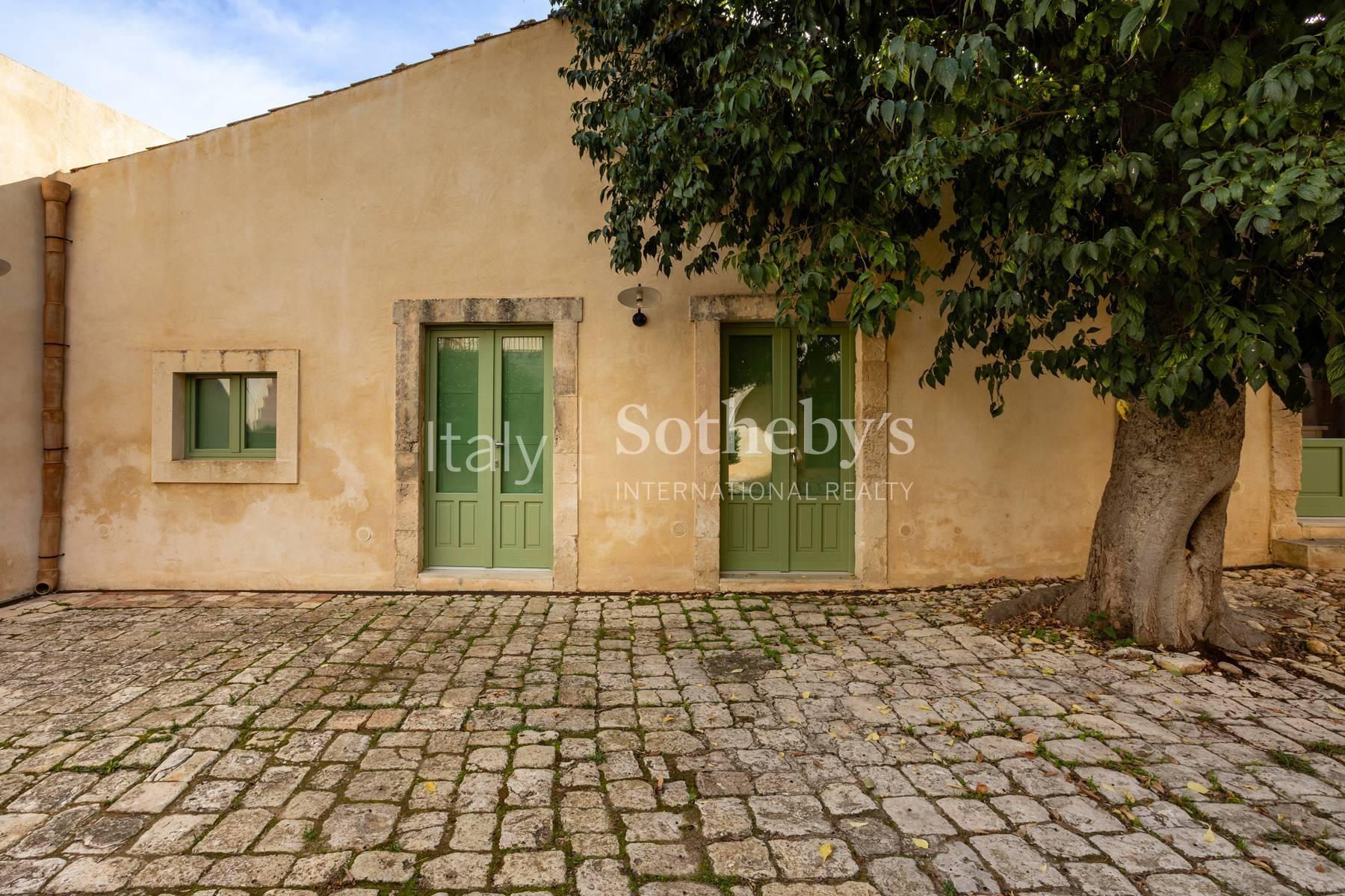 Antico baglio siciliano ristrutturato con vista su Noto, in vendita, Noto | Sotheby’s Realty Italy - 30