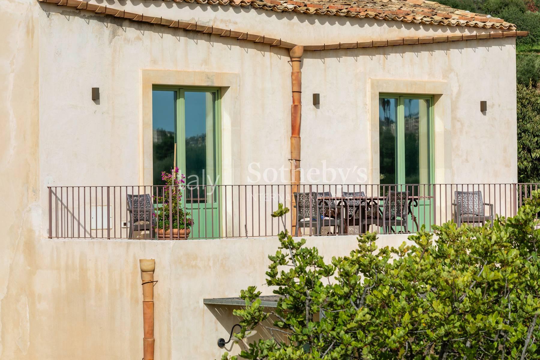 Antico baglio siciliano ristrutturato con vista su Noto, in vendita, Noto | Sotheby’s Realty Italy - 9