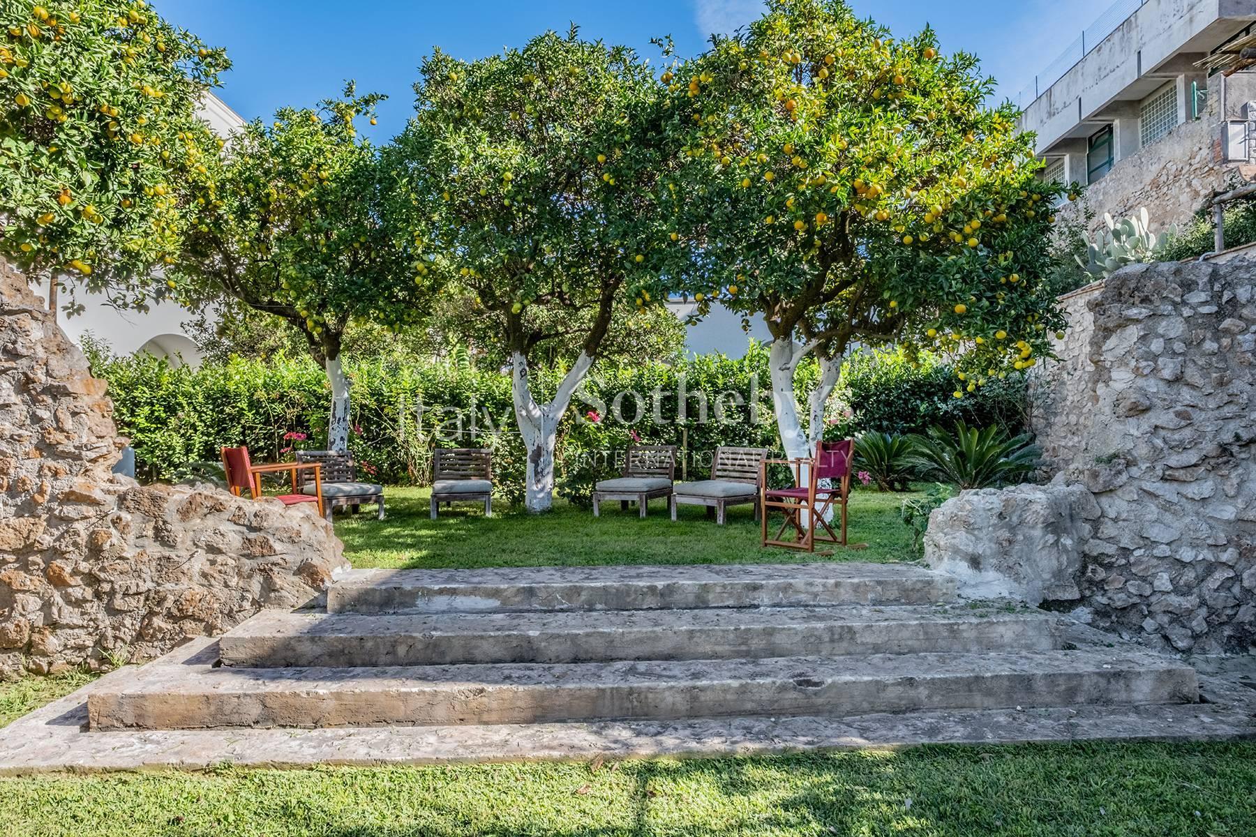 Casa indipendente in edificio storico del XIV secolo, in vendita, Capri | Sotheby’s Realty Italy - 13