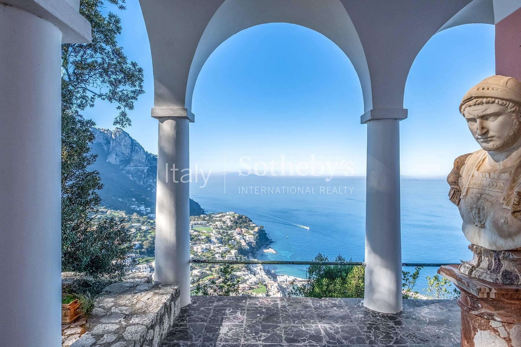 Monumentale dimora a picco sul mare di Capri - 2
