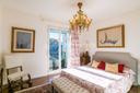 Villa panoramica con grande giardino e piscina, in vendita, Cene | Sotheby’s Realty Italy - 12