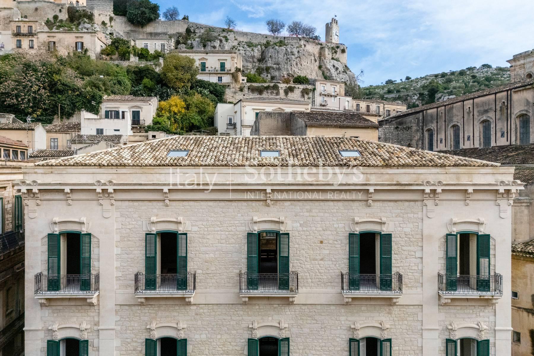 Prestigioso palazzo con affacci sul Duomo di Modica - 6