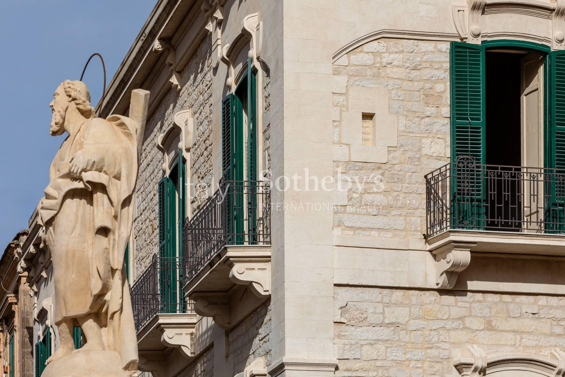 Prestigioso palazzo con affacci sul Duomo di Modica - 7