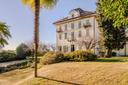 Elegante appartamento in villa d'epoca sul Lago Maggiore, in affitto, Arona | Sotheby’s Realty Italy - 2