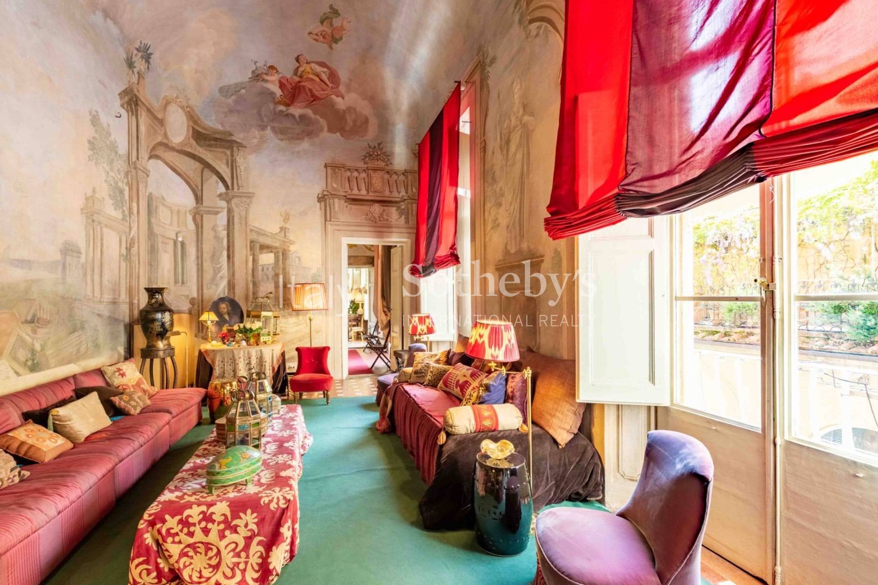 Appartamento di prestigio con salone affrescato - 3