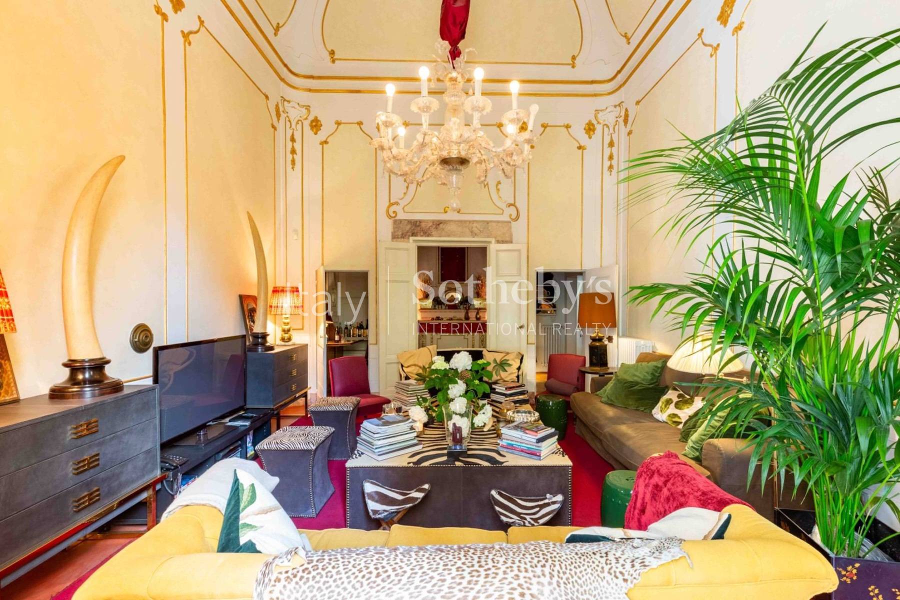 Appartamento di prestigio con salone affrescato - 4