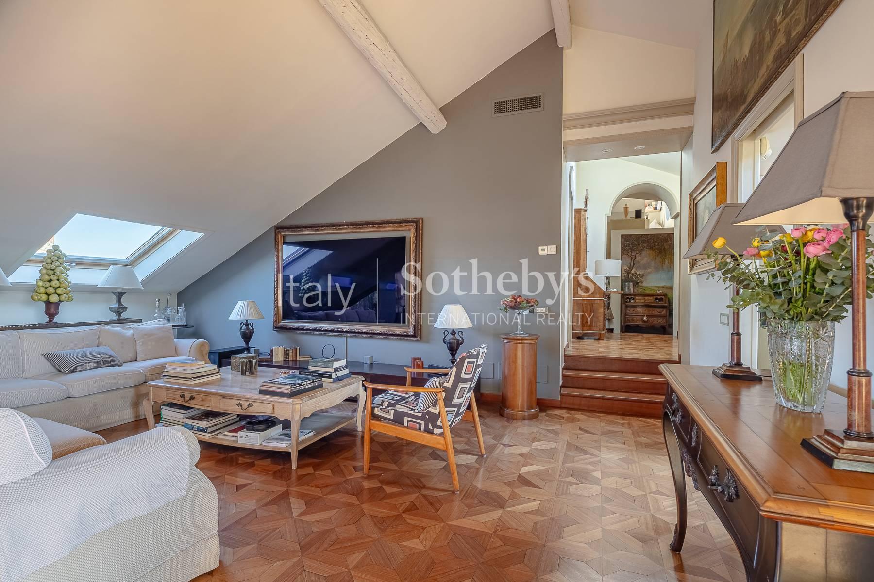 Attico di charme con vista su Piazza Castello, in vendita, Milano | Sotheby’s Realty Italy - 4