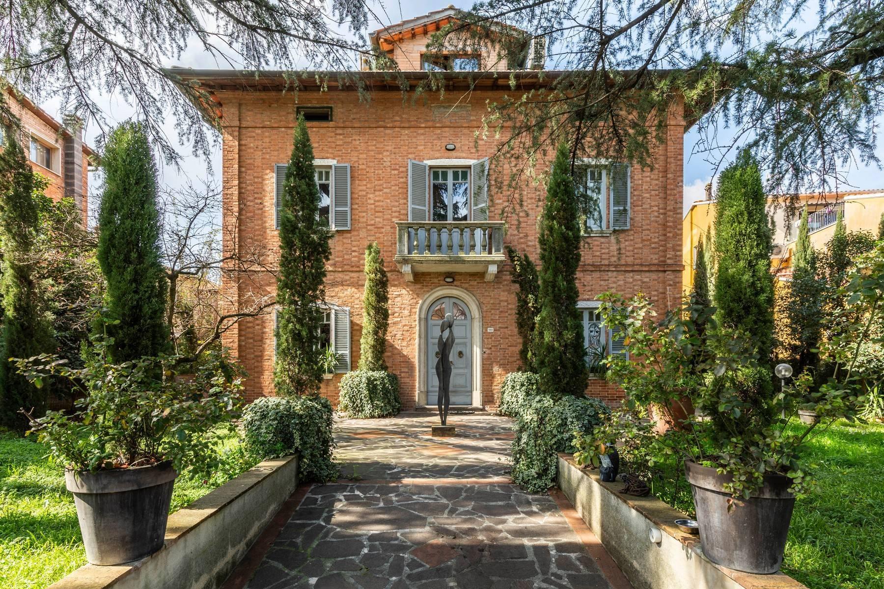 Villa liberty con giardino a Torrita - 1