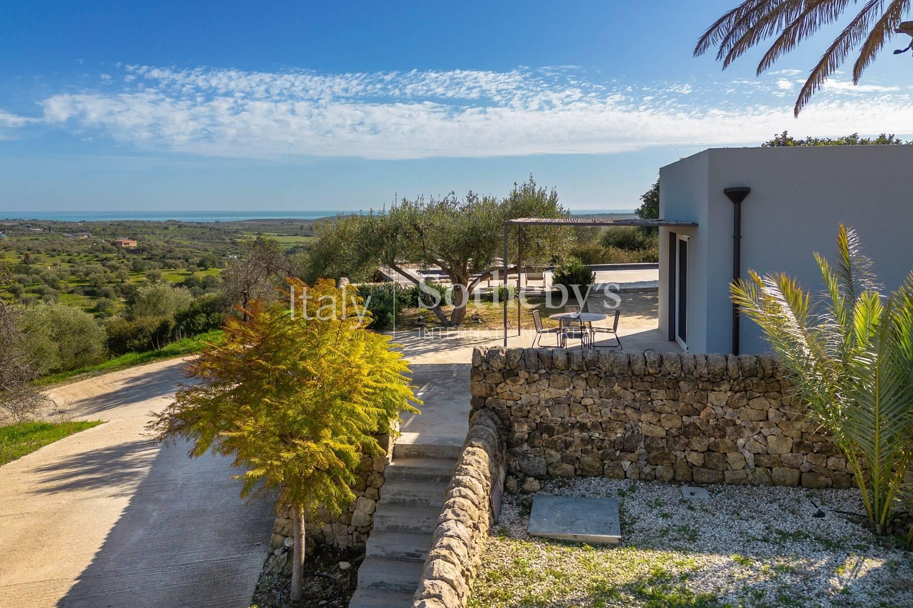 Elegante villa di design con vista sul Golfo di Noto, in vendita, Noto | Sotheby’s Realty Italy - 5