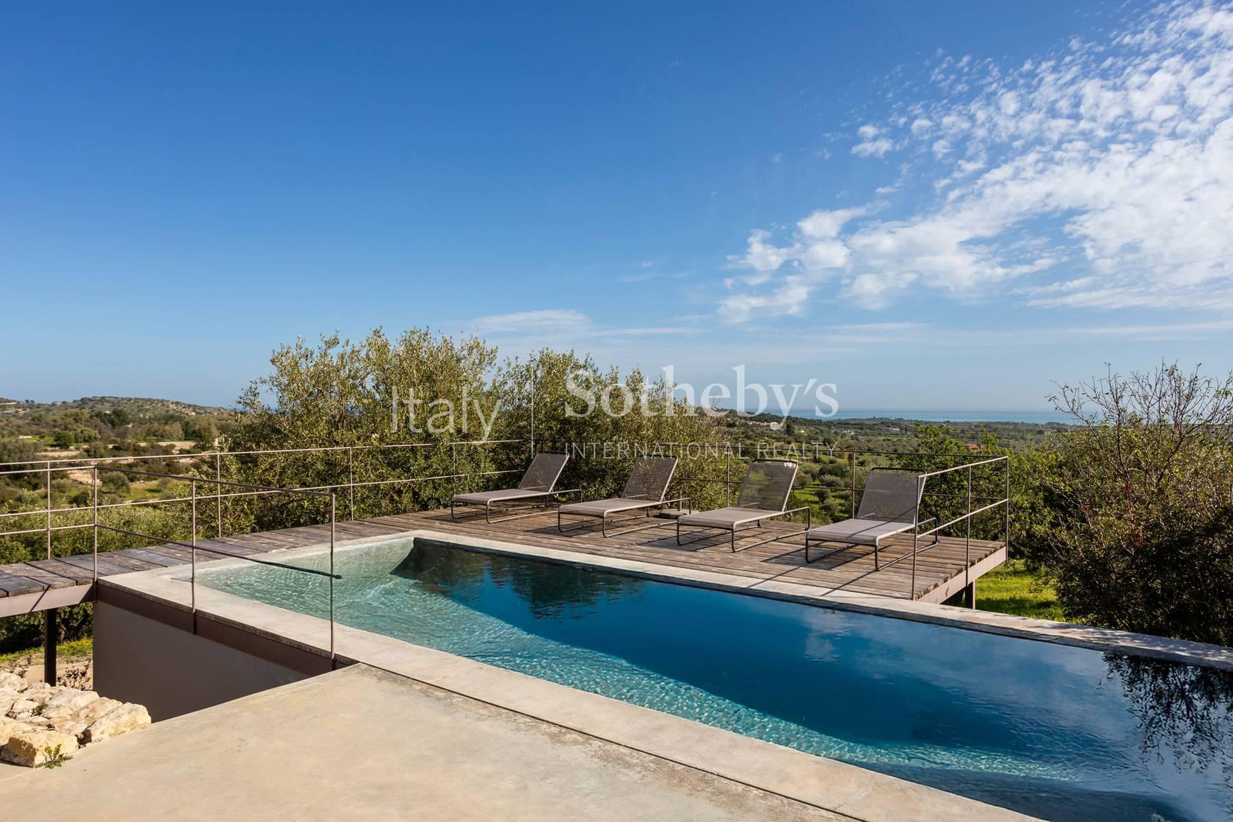Elegante villa di design con vista sul Golfo di Noto, in vendita, Noto | Sotheby’s Realty Italy - 3