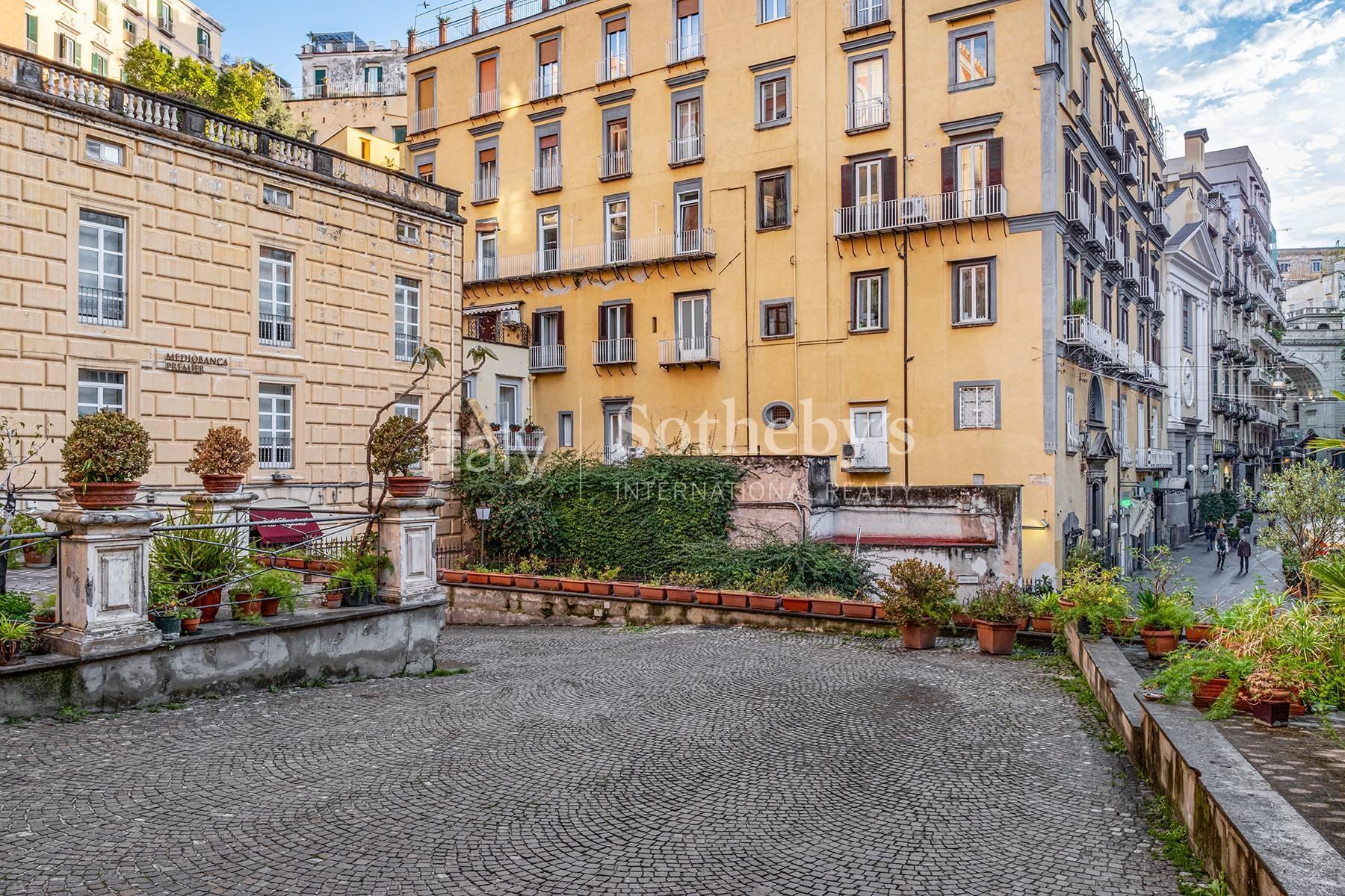 Affascinante palazzetto nel cuore di Chiaia - 7