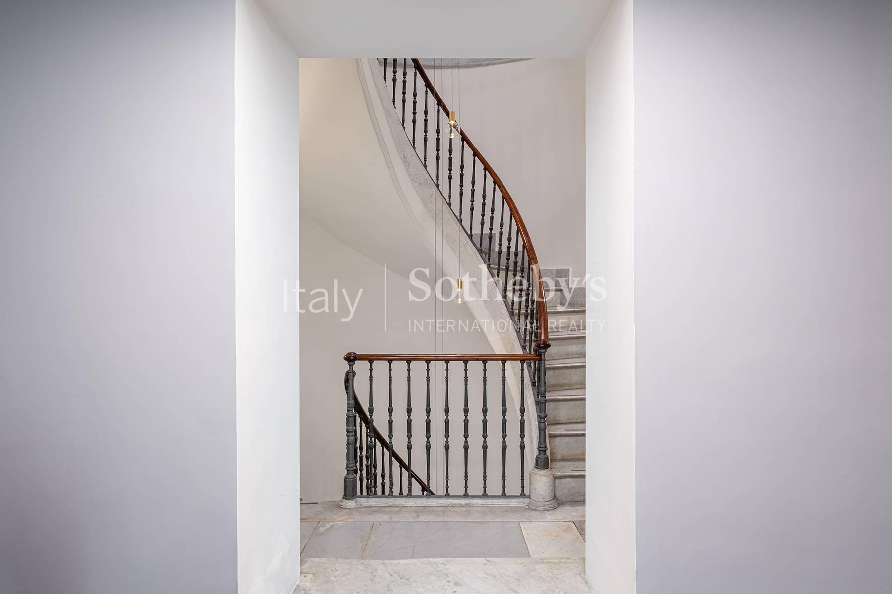 Affascinante palazzetto nel cuore di Chiaia - 8