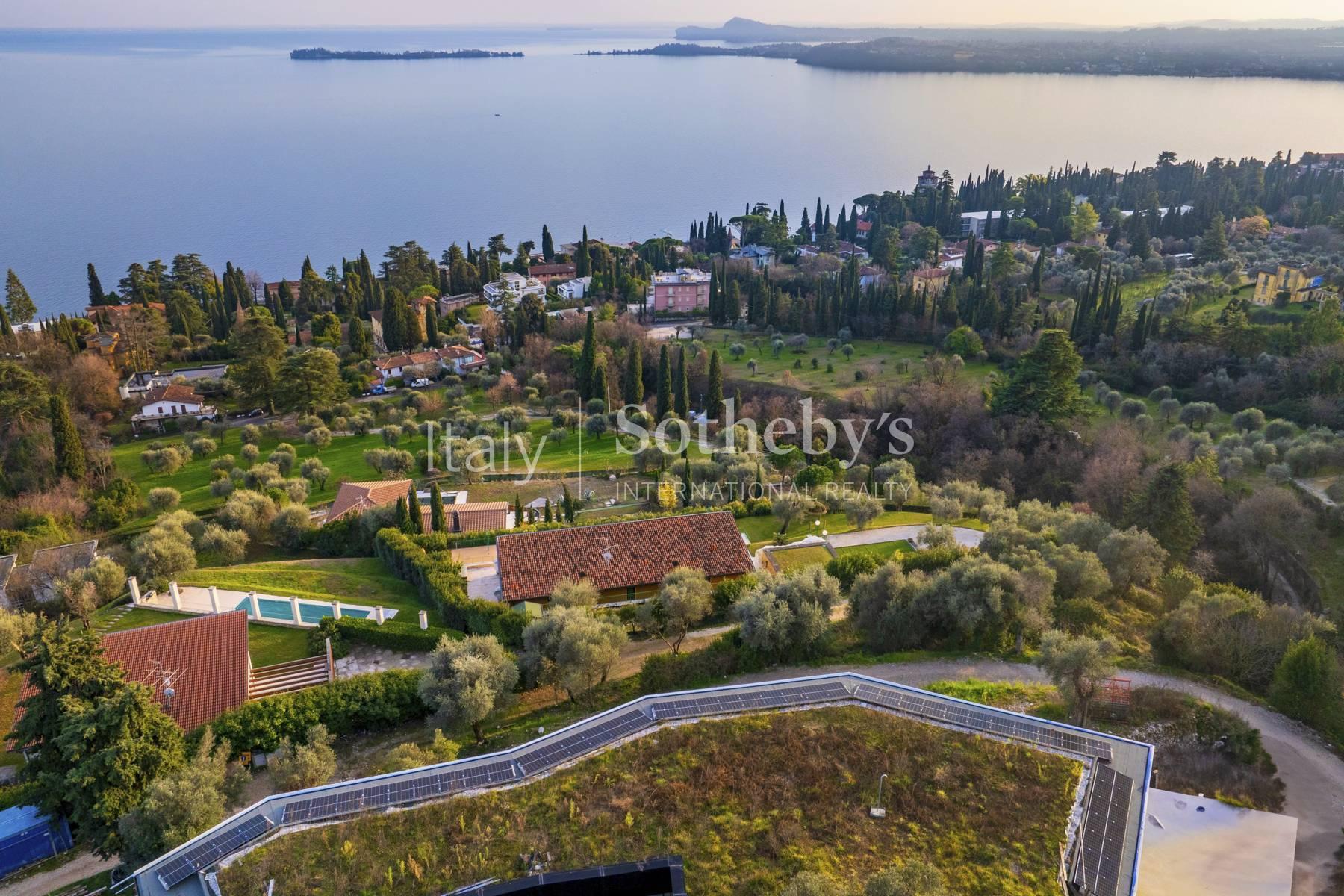 Exclusive design villa with pool on Lake Garda - 2