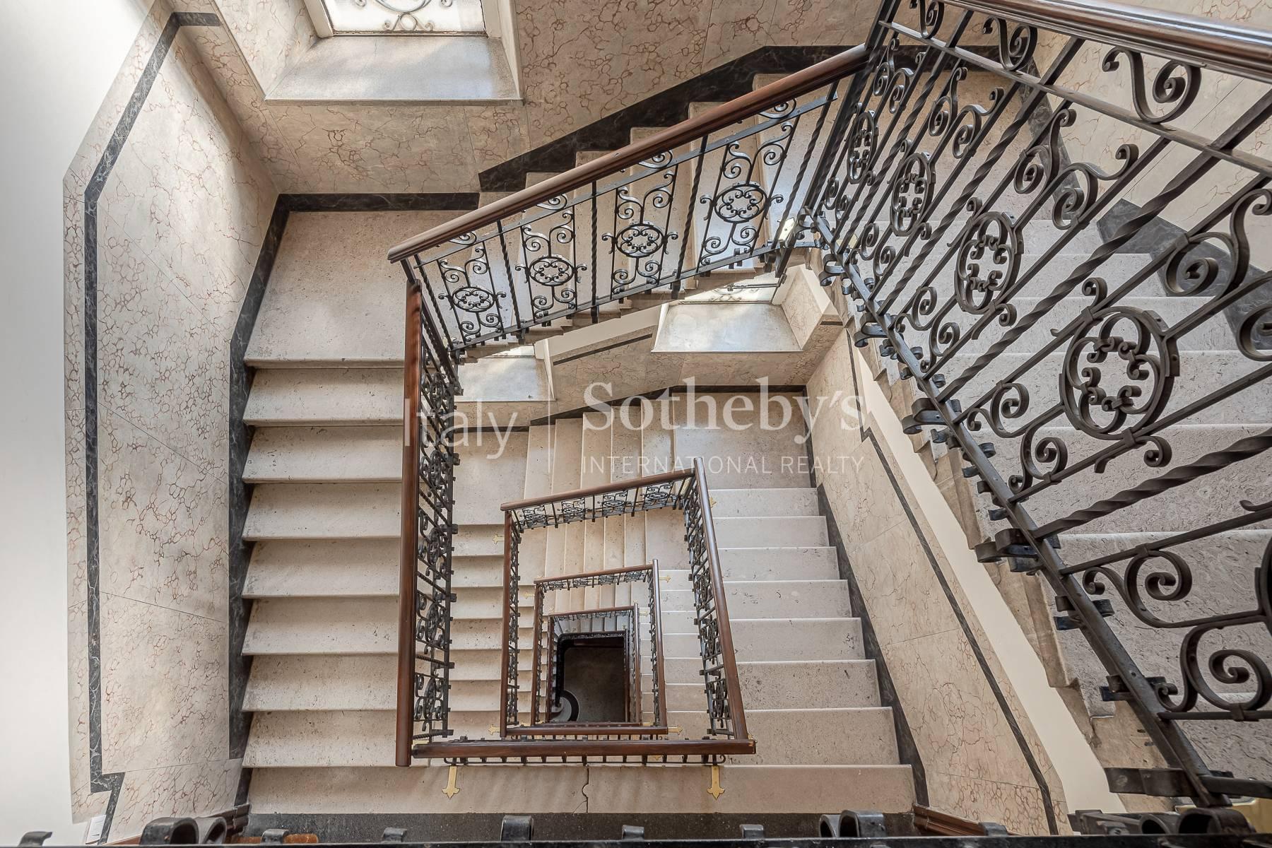 Luminoso appartamento ristrutturato in palazzo d'epoca, in vendita, Milano | Sotheby’s Realty Italy - 20