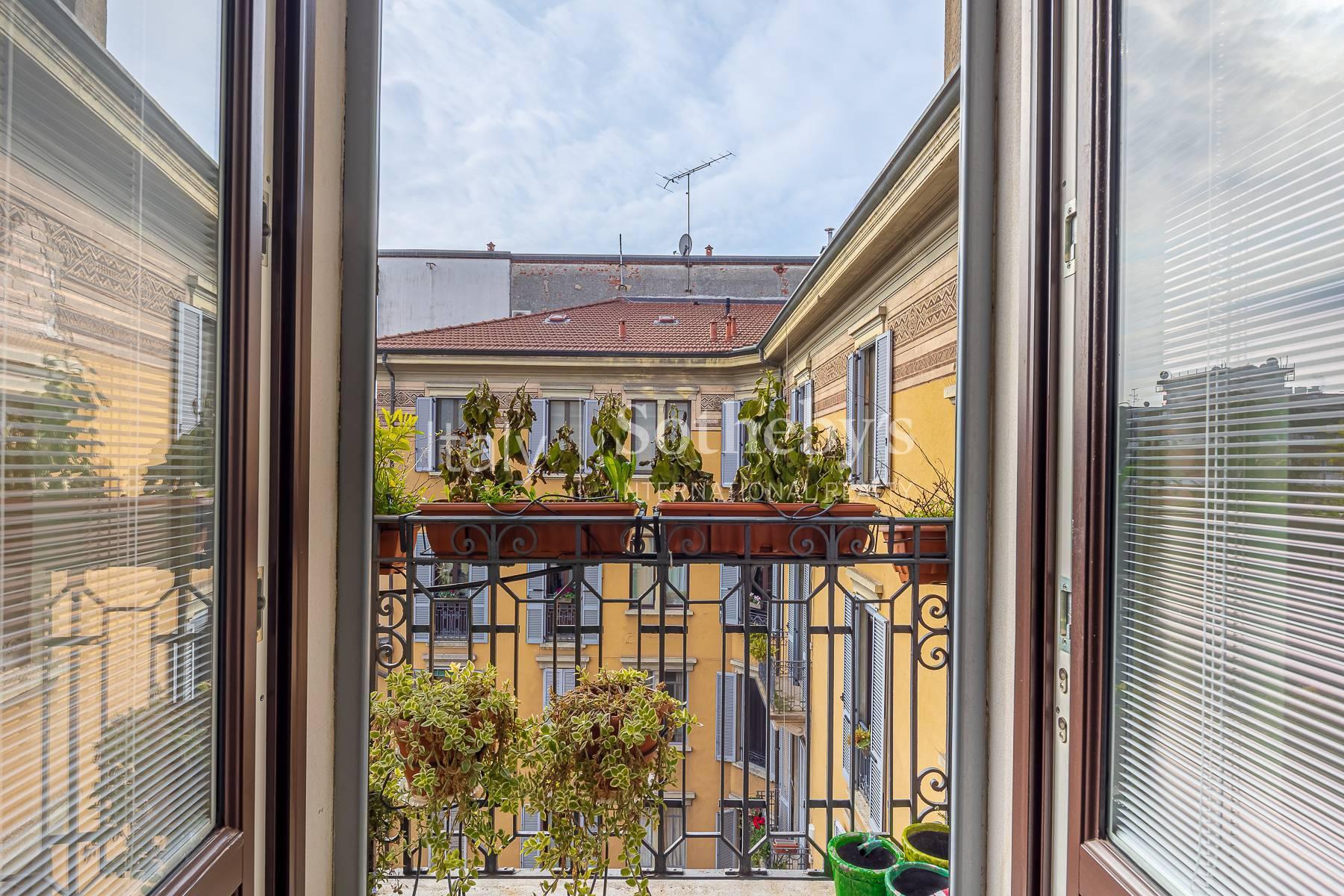 Luminoso appartamento ristrutturato in palazzo d'epoca, in vendita, Milano | Sotheby’s Realty Italy - 12