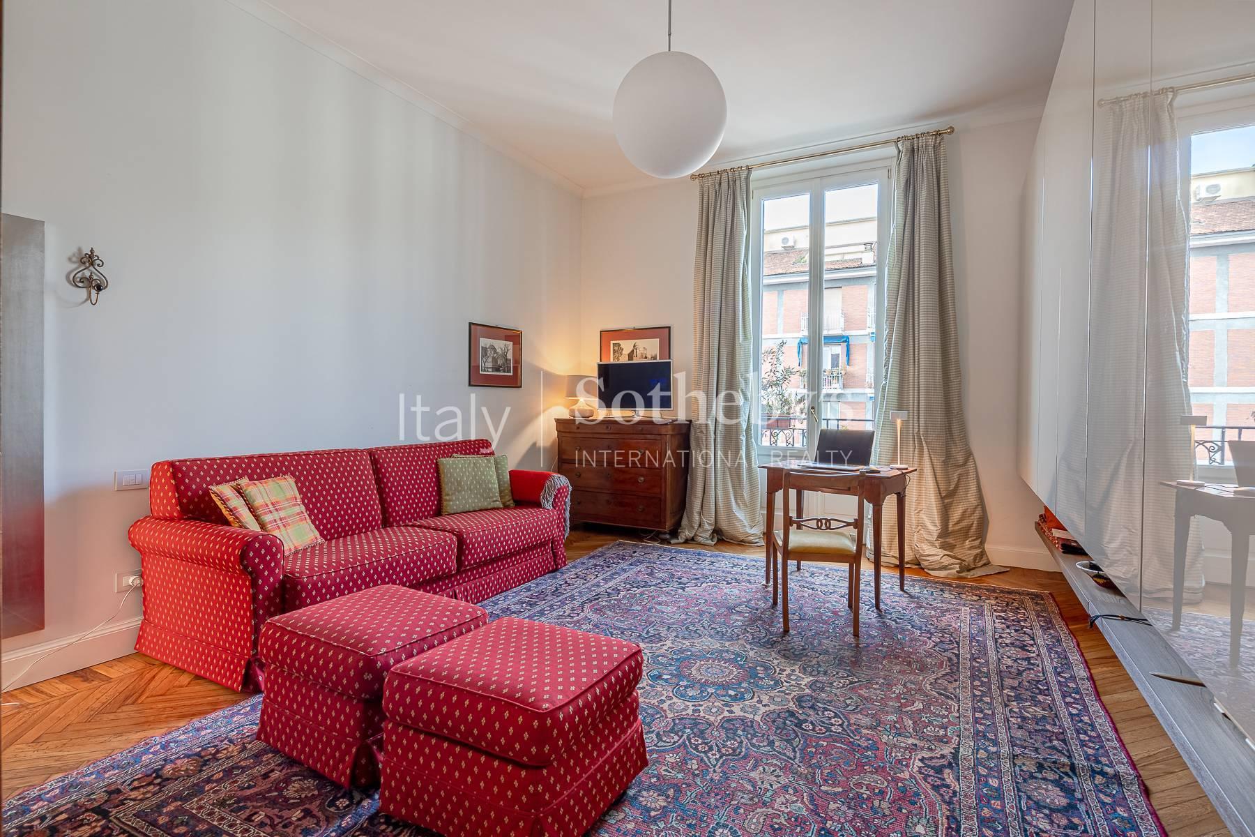 Luminoso appartamento ristrutturato in palazzo d'epoca, in vendita, Milano | Sotheby’s Realty Italy - 11