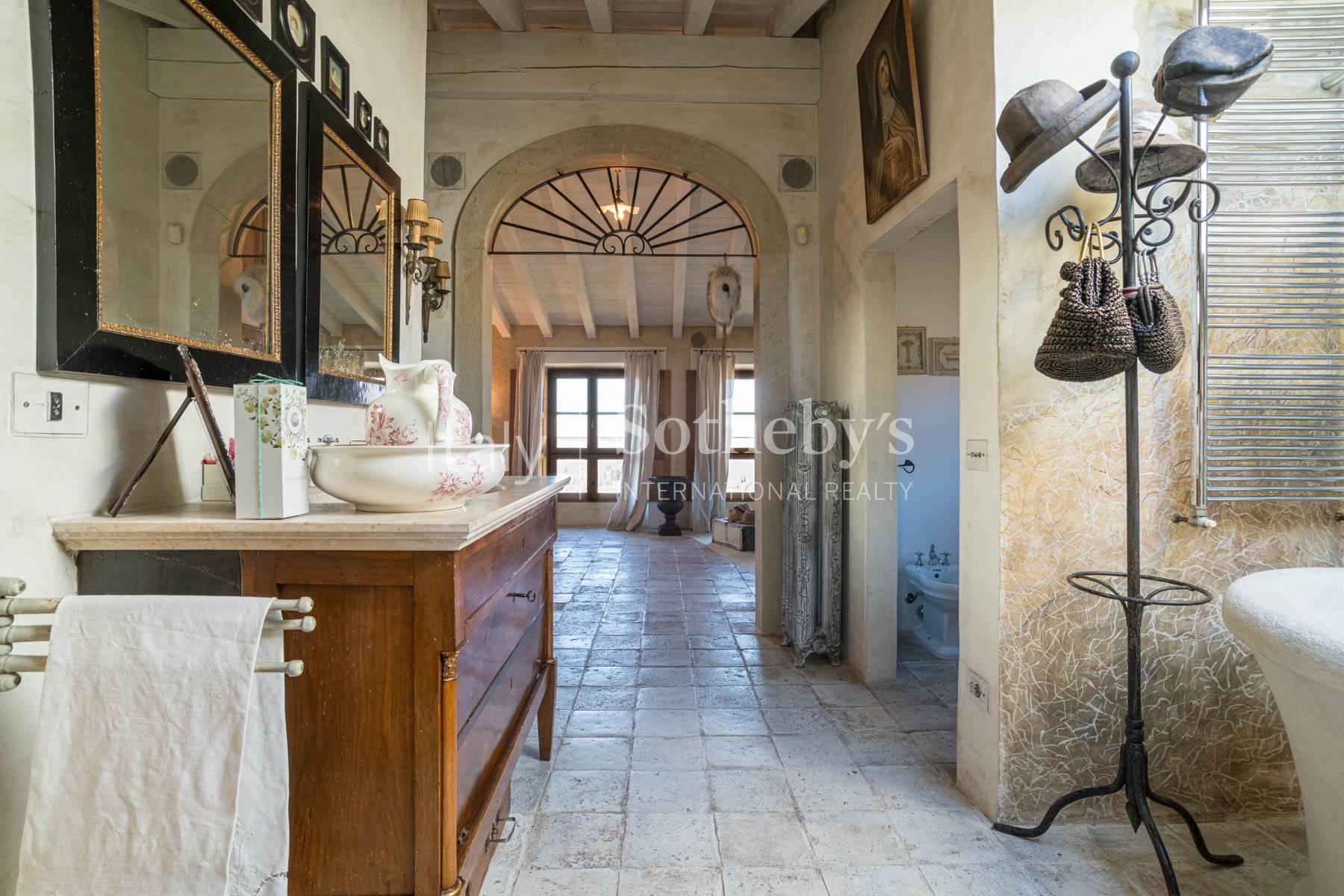 Affascinante casale immerso tra i vigneti, in vendita, Cenate Sopra | Sotheby’s Realty Italy - 25