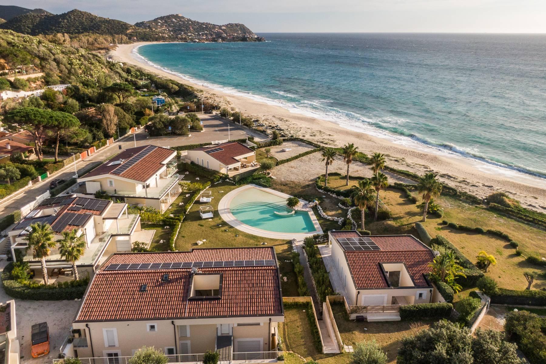 Appartamento con accesso diretto alla spiaggia di Geremeas - 1
