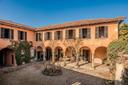 Villa settecentesca con giardino storico, in vendita, Carnago | Sotheby’s Realty Italy - 1