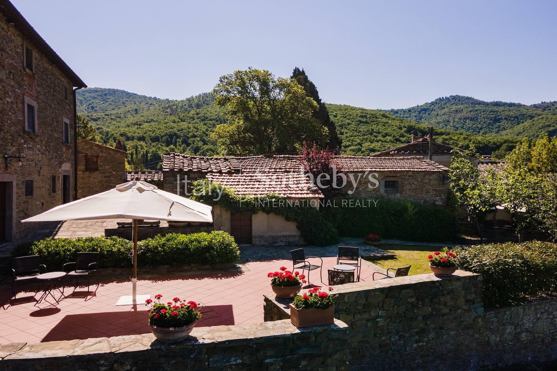 Incantevole borgo con chiesa nelle colline di Castiglion Fiorentino, in vendita, Castiglion Fiorentino | Sotheby’s Realty Italy - 3