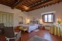 Incantevole borgo con chiesa nelle colline di Castiglion Fiorentino, in vendita, Castiglion Fiorentino | Sotheby’s Realty Italy - 9