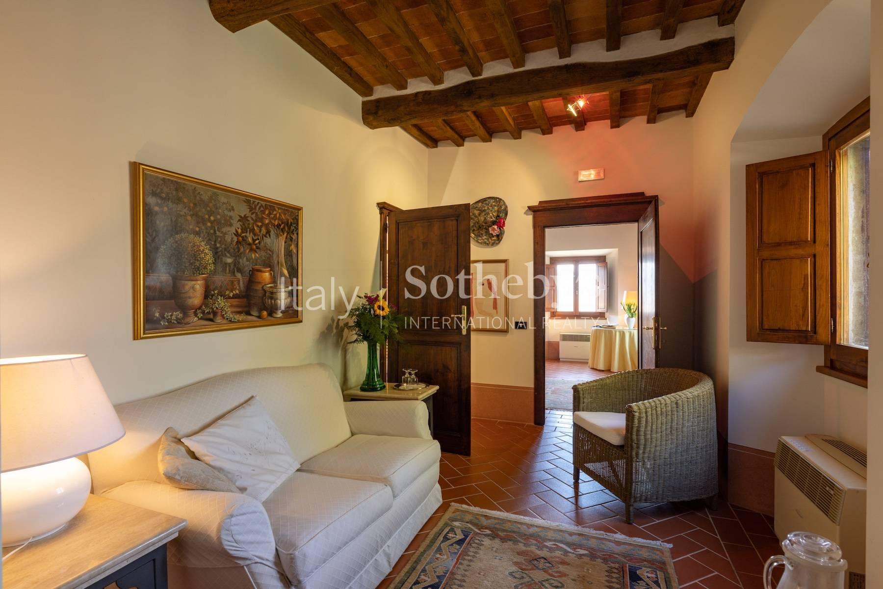Incantevole borgo con chiesa nelle colline di Castiglion Fiorentino, in vendita, Castiglion Fiorentino | Sotheby’s Realty Italy - 6
