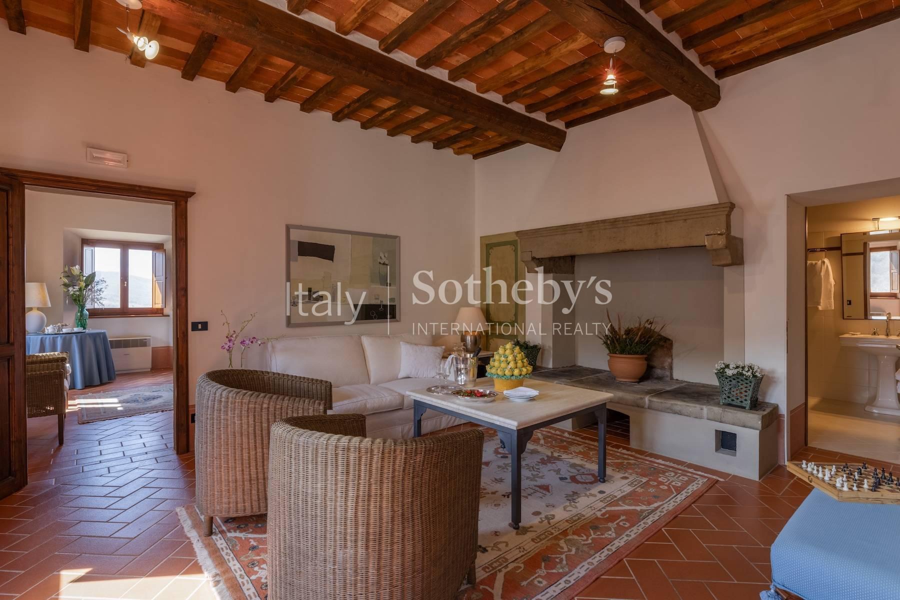 Incantevole borgo con chiesa nelle colline di Castiglion Fiorentino, in vendita, Castiglion Fiorentino | Sotheby’s Realty Italy - 5