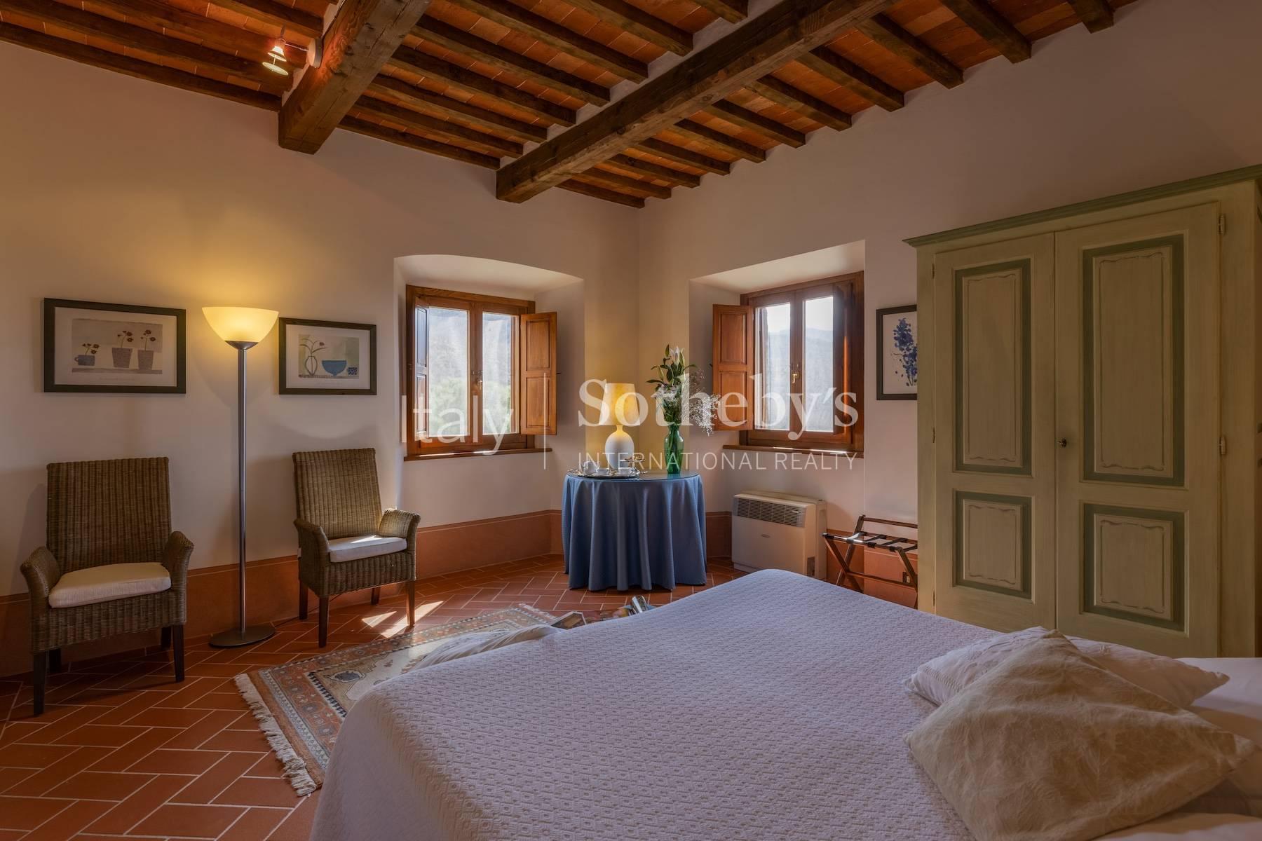 Incantevole borgo con chiesa nelle colline di Castiglion Fiorentino, in vendita, Castiglion Fiorentino | Sotheby’s Realty Italy - 14