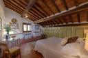 Incantevole borgo con chiesa nelle colline di Castiglion Fiorentino, in vendita, Castiglion Fiorentino | Sotheby’s Realty Italy - 22