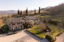 Niccone, Incantevole Casale d'epoca con locanda e piscina, in vendita, Umbertide | Sotheby’s Realty Italy - 3