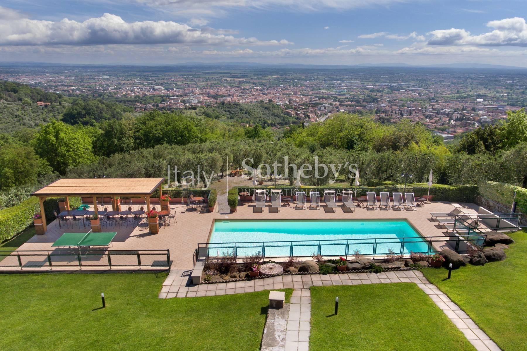 Esclusiva villa con piscina nel cuore della Toscana - 2