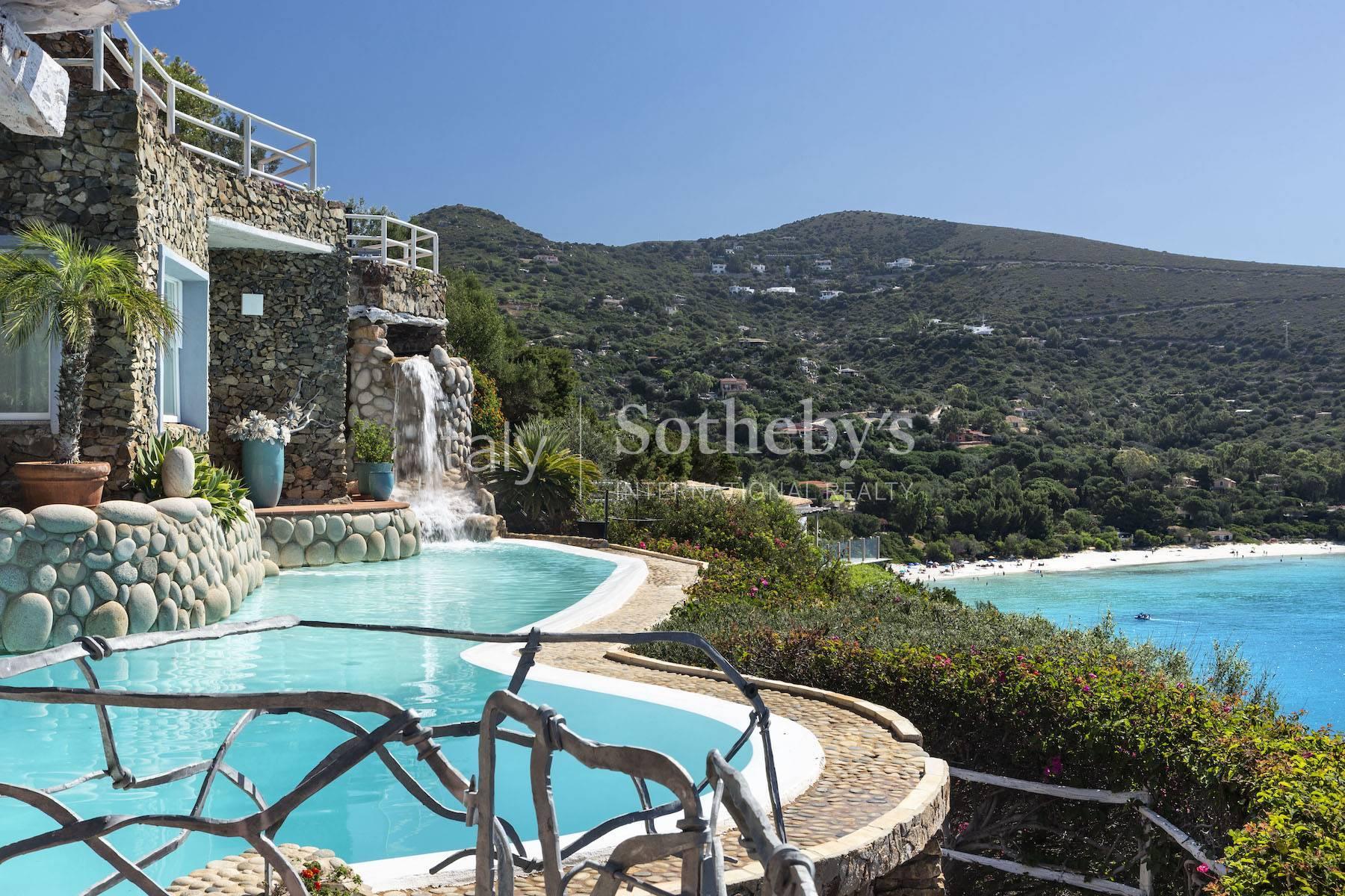 Villa with breathtaking views in the south of Sardinia - 3