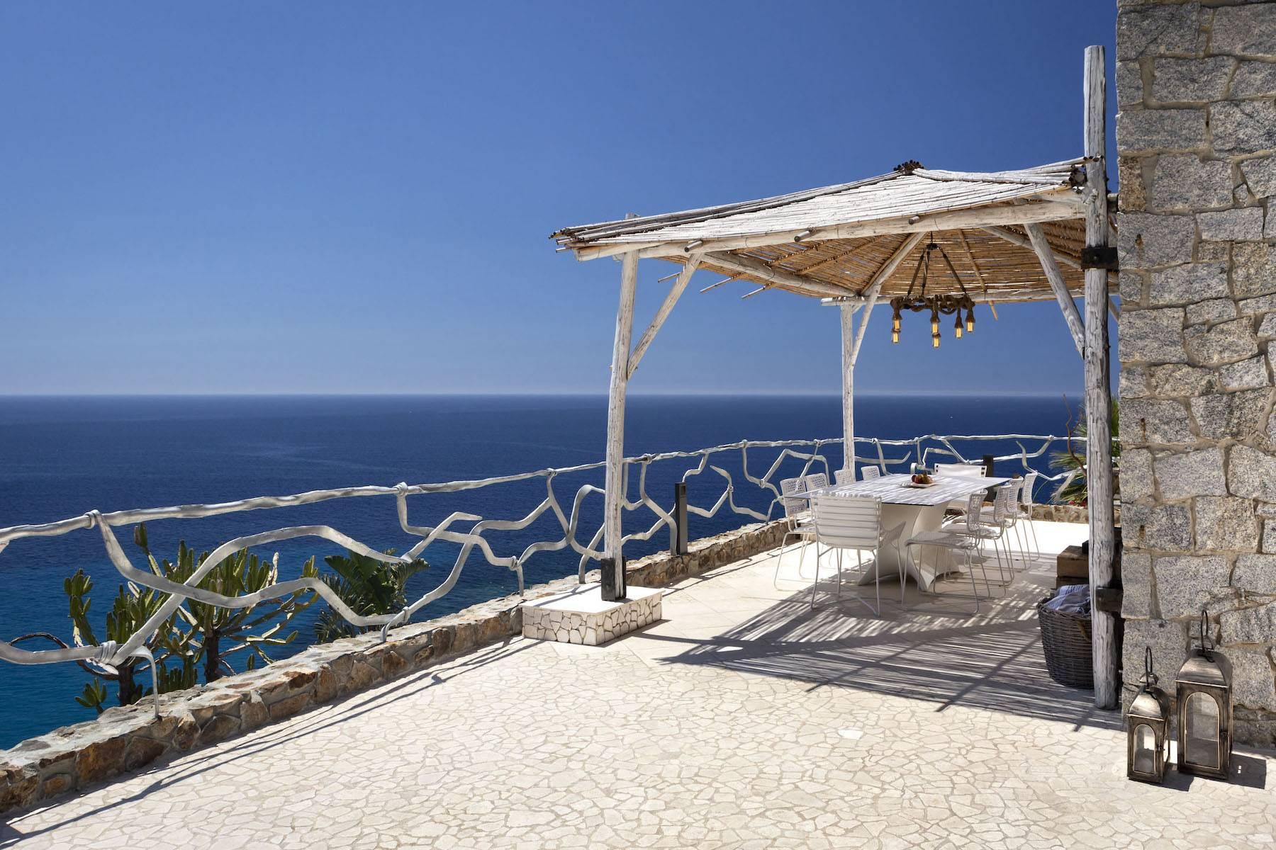 Villa with breathtaking views in the south of Sardinia - 1