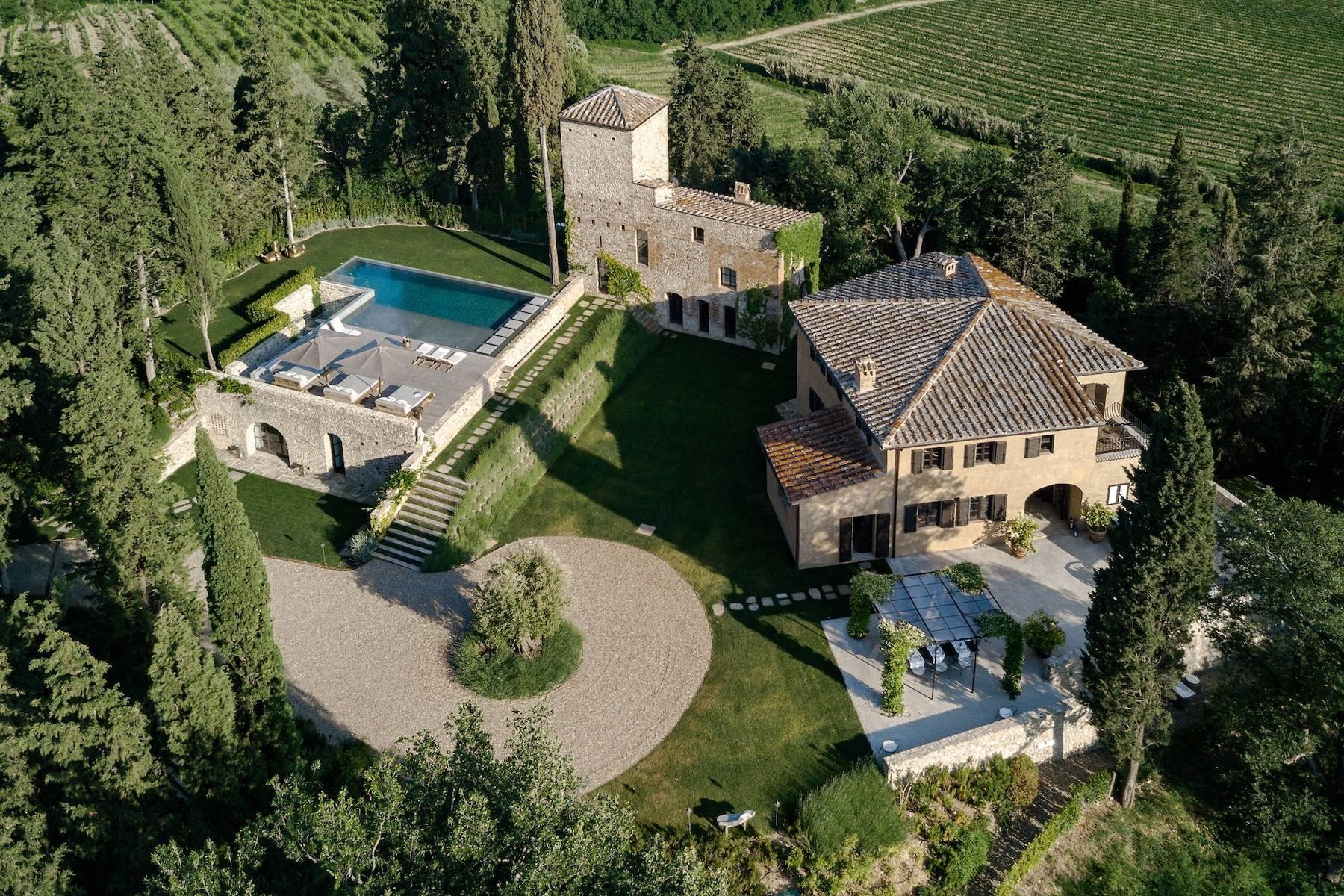 Splendid renovated castle with pool in the Florentine Chianti - 1