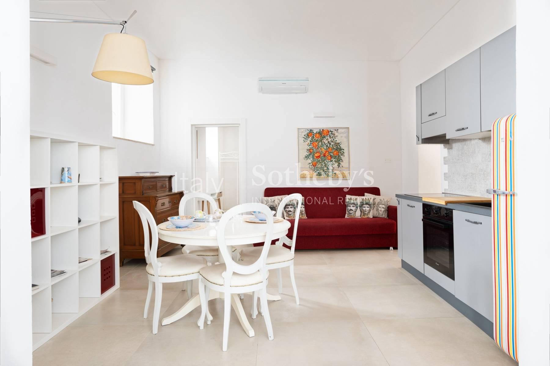 Elegante terracielo con terrazzo nel cuore di Noto, in vendita, Noto | Sotheby’s Realty Italy - 11