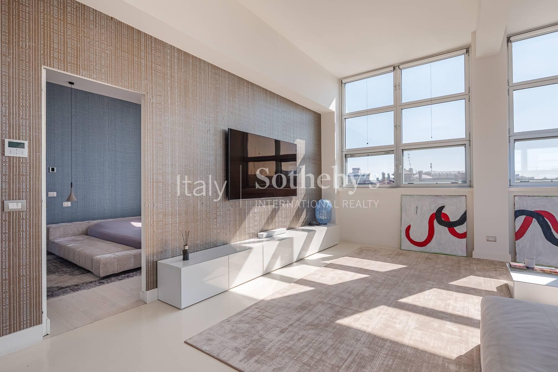 Attico su tre piani in stile New York con terrazzi, in vendita, Milano | Sotheby’s Realty Italy - 14