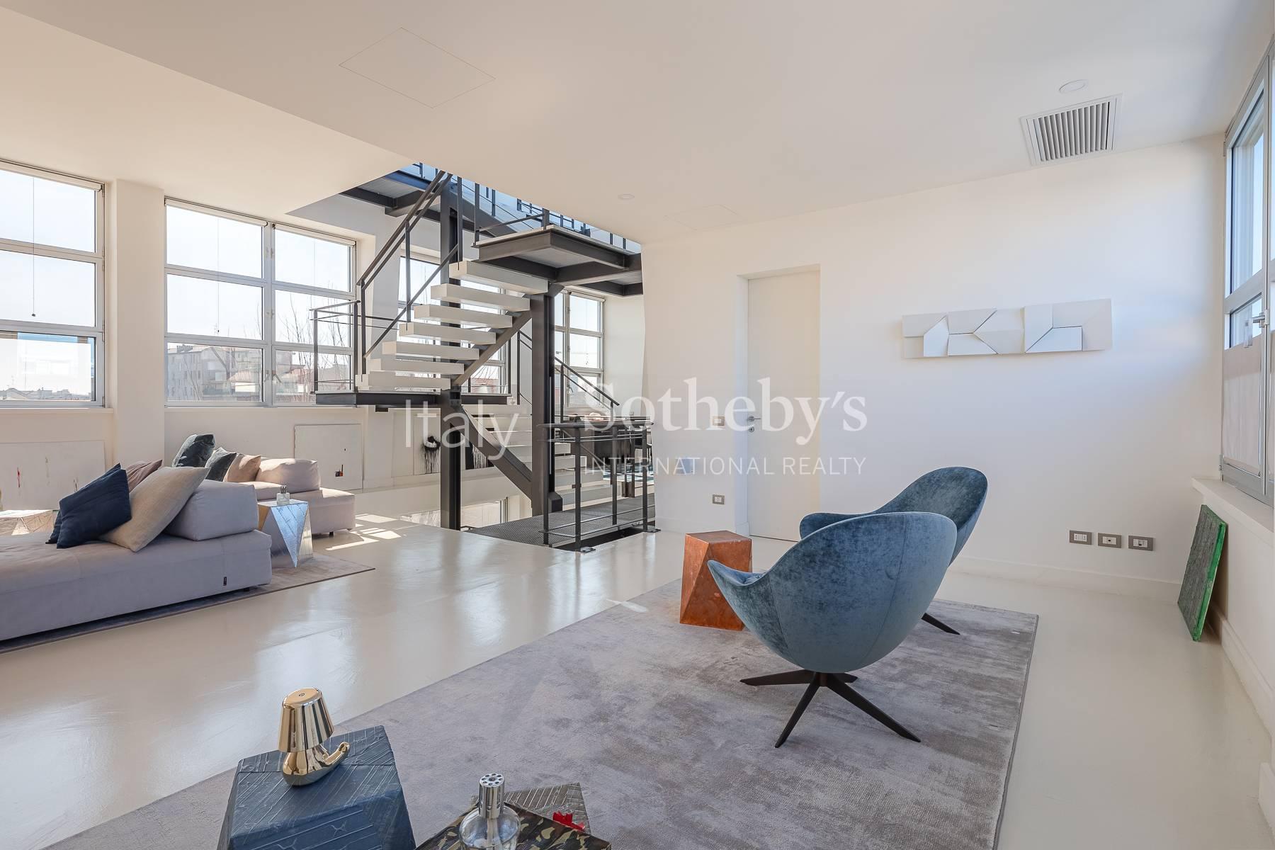 Attico su tre piani in stile New York con terrazzi, in vendita, Milano | Sotheby’s Realty Italy - 8