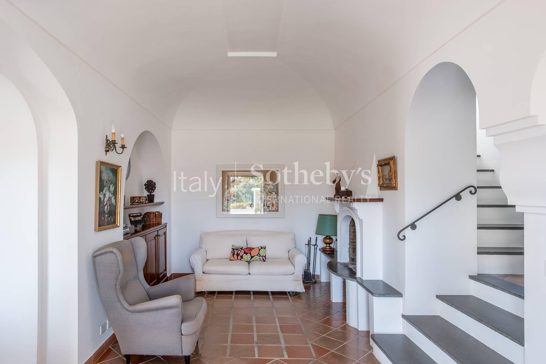 Charming Villa with Tennis Courts - 6