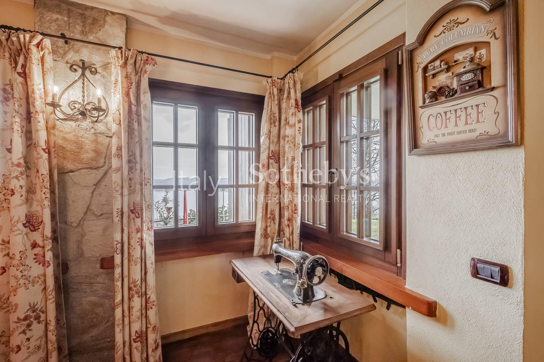 Villa con giardino e vista panoramica, in affitto, Massino Visconti | Sotheby’s Realty Italy - 11